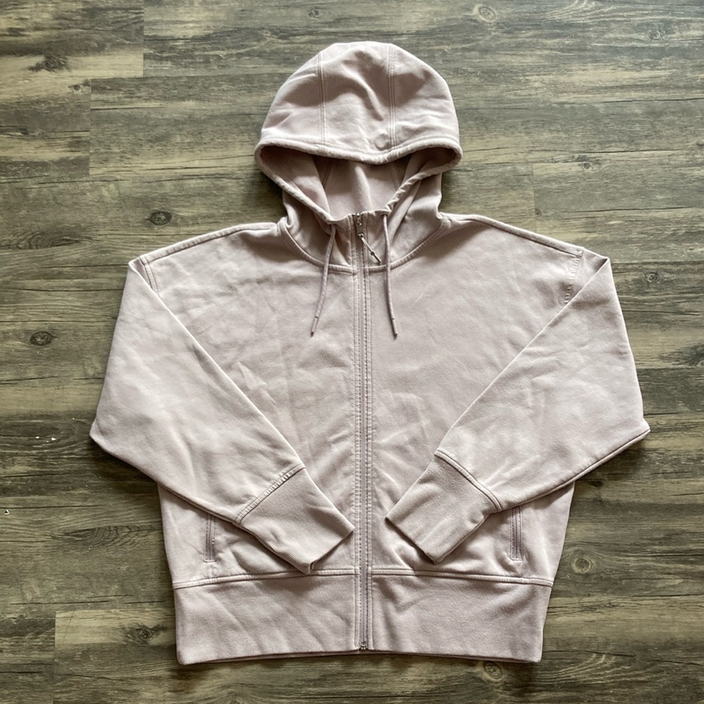Old Navy Active dynamic fleece hoodie. Size L